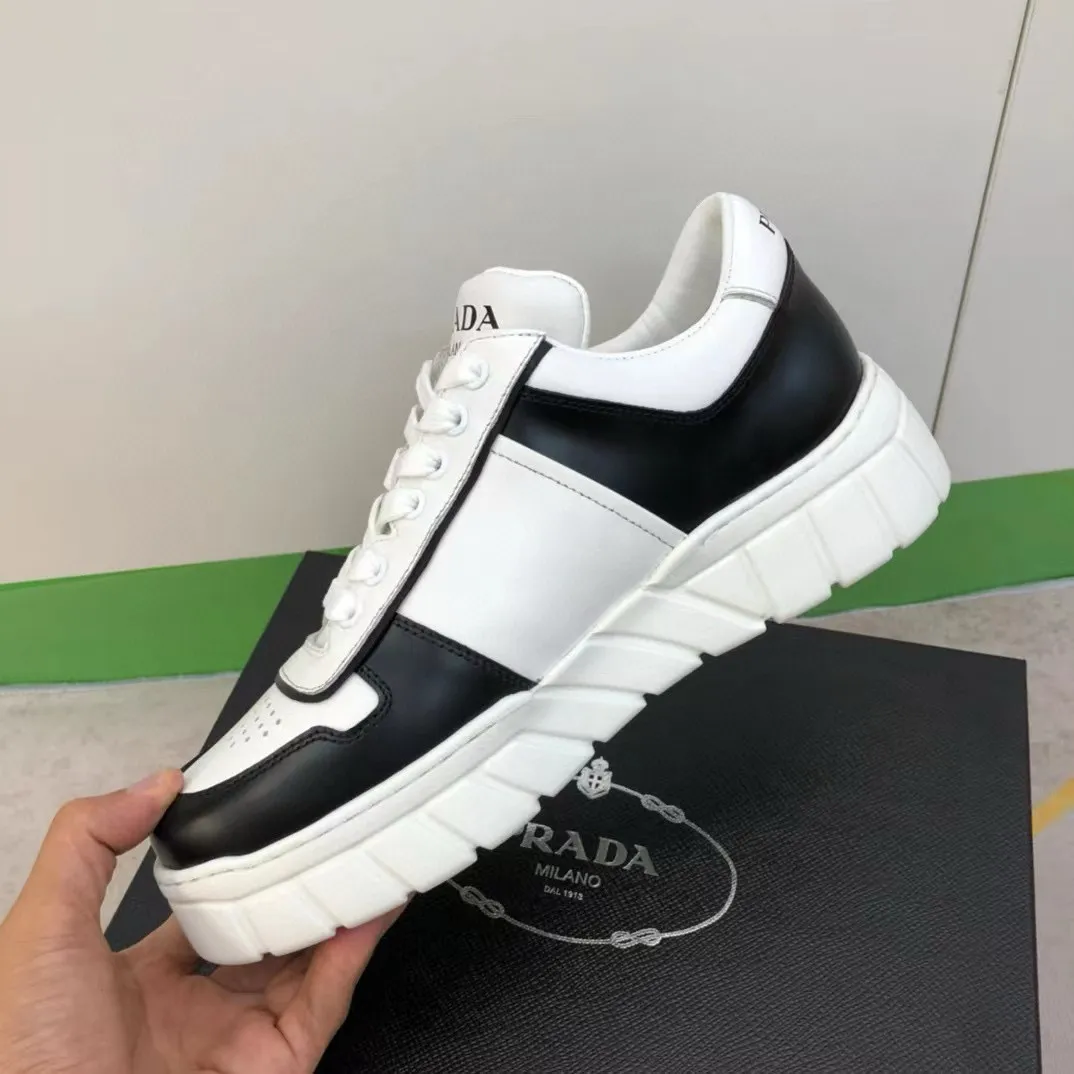 Factory price: 420💰Prada new men's leather sports shoes, the highest version on the market, any comparison is welcome🆚! The original leather has excellent texture and is super high-end! Fetal sheep net lining imported from Italy, removable pad! Luxurious materials and fine workmanship, highly recommended! Code number: 38-44, customized 45